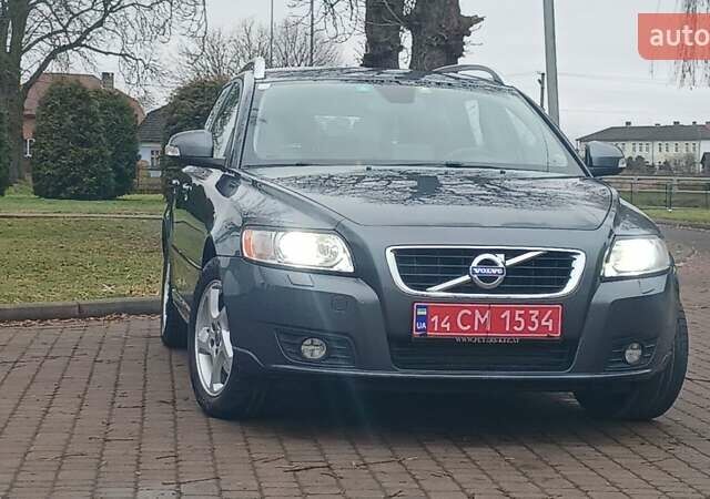 Сірий Вольво V50, об'ємом двигуна 0 л та пробігом 225 тис. км за 8750 $, фото 63 на Automoto.ua