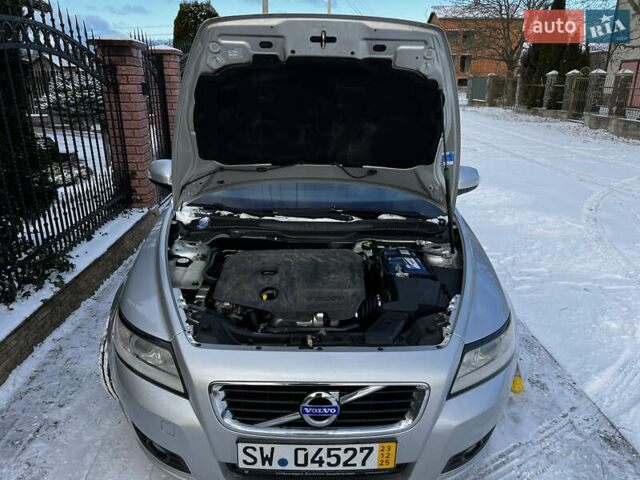 Сірий Вольво V50, об'ємом двигуна 1.6 л та пробігом 240 тис. км за 8000 $, фото 49 на Automoto.ua