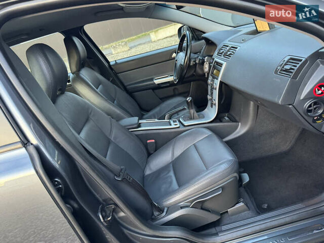 Серый Вольво В50, объемом двигателя 1.6 л и пробегом 228 тыс. км за 8950 $, фото 32 на Automoto.ua