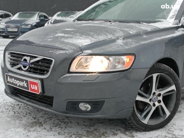Сірий Вольво V50, об'ємом двигуна 1.6 л та пробігом 259 тис. км за 8190 $, фото 3 на Automoto.ua