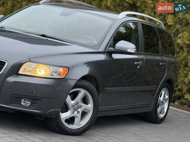 Серый Вольво В50, объемом двигателя 1.6 л и пробегом 222 тыс. км за 8500 $, фото 8 на Automoto.ua