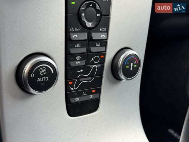 Сірий Вольво V50, об'ємом двигуна 1.6 л та пробігом 218 тис. км за 8899 $, фото 58 на Automoto.ua