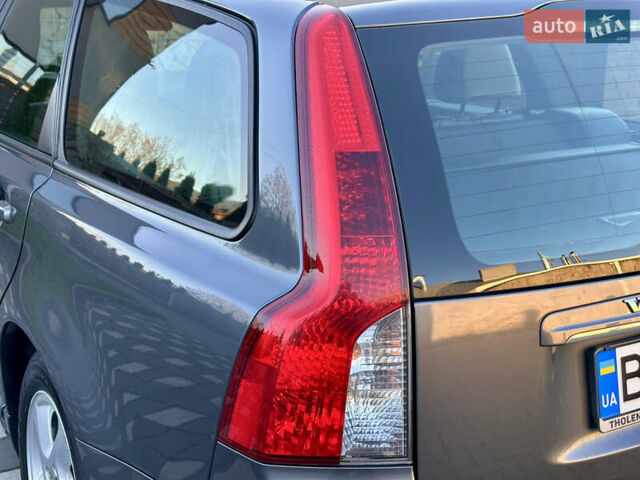 Серый Вольво В50, объемом двигателя 1.6 л и пробегом 215 тыс. км за 7499 $, фото 87 на Automoto.ua