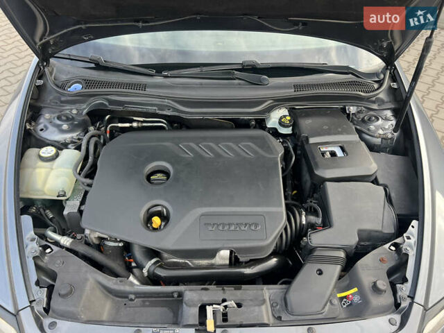 Серый Вольво В50, объемом двигателя 1.6 л и пробегом 240 тыс. км за 8999 $, фото 13 на Automoto.ua