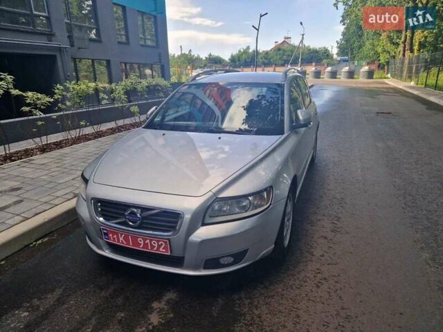 Серый Вольво В50, объемом двигателя 1.6 л и пробегом 191 тыс. км за 8700 $, фото 17 на Automoto.ua
