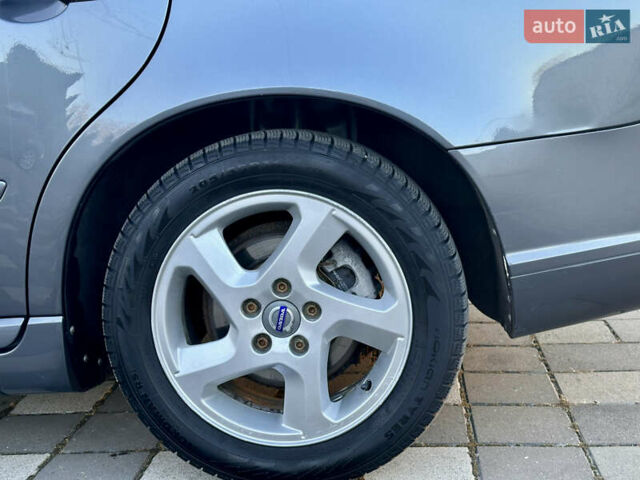 Серый Вольво В50, объемом двигателя 1.6 л и пробегом 215 тыс. км за 7499 $, фото 24 на Automoto.ua