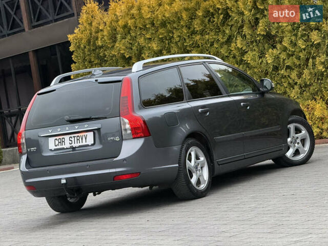 Серый Вольво В50, объемом двигателя 1.6 л и пробегом 222 тыс. км за 8500 $, фото 22 на Automoto.ua