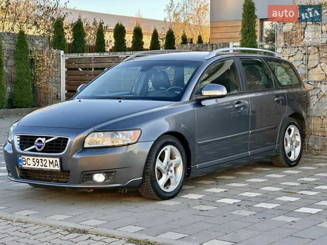 Серый Вольво В50, объемом двигателя 1.6 л и пробегом 215 тыс. км за 7499 $, фото 76 на Automoto.ua