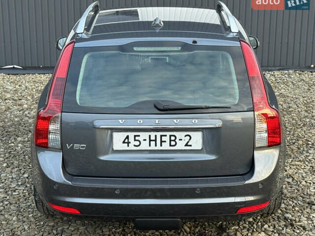 Серый Вольво В50, объемом двигателя 1.6 л и пробегом 228 тыс. км за 8950 $, фото 22 на Automoto.ua