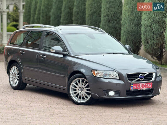 Сірий Вольво V50, об'ємом двигуна 1.6 л та пробігом 207 тис. км за 8500 $, фото 7 на Automoto.ua