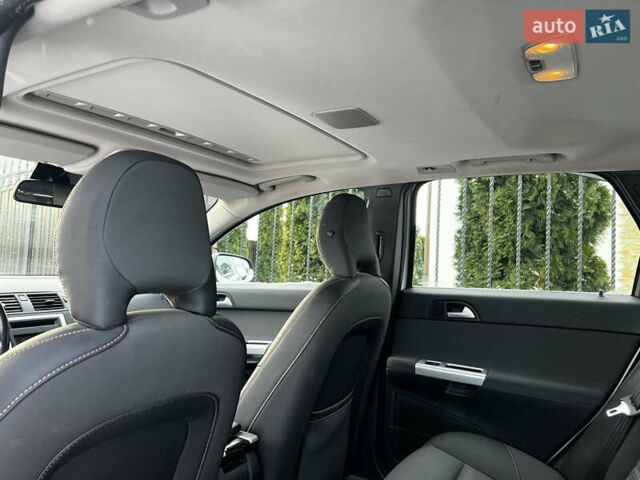 Сірий Вольво V50, об'ємом двигуна 1.6 л та пробігом 240 тис. км за 8000 $, фото 38 на Automoto.ua