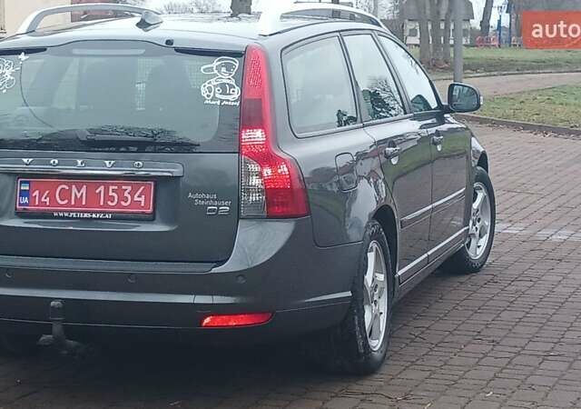 Сірий Вольво V50, об'ємом двигуна 0 л та пробігом 225 тис. км за 8750 $, фото 95 на Automoto.ua