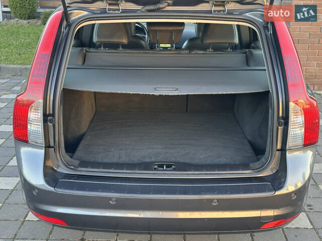 Серый Вольво В50, объемом двигателя 1.6 л и пробегом 215 тыс. км за 7499 $, фото 97 на Automoto.ua