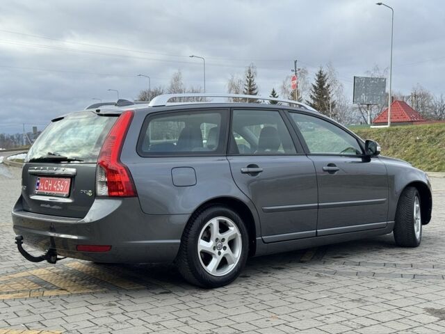 Сірий Вольво V50, об'ємом двигуна 1.6 л та пробігом 218 тис. км за 8799 $, фото 2 на Automoto.ua