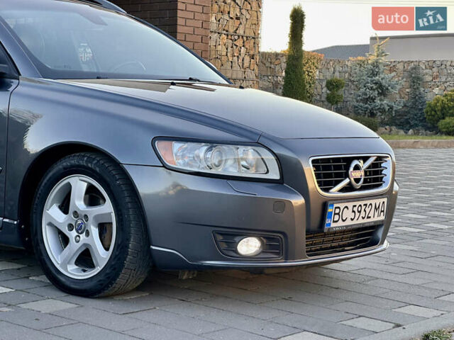 Серый Вольво В50, объемом двигателя 1.6 л и пробегом 215 тыс. км за 7499 $, фото 73 на Automoto.ua