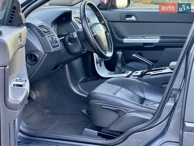 Серый Вольво В50, объемом двигателя 1.6 л и пробегом 215 тыс. км за 7499 $, фото 15 на Automoto.ua