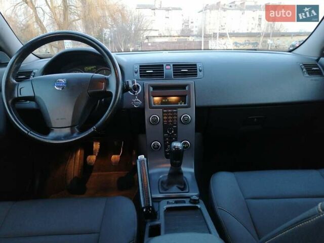 Сірий Вольво V50, об'ємом двигуна 1.6 л та пробігом 197 тис. км за 8499 $, фото 24 на Automoto.ua