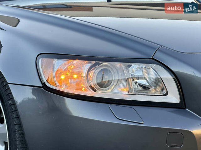 Серый Вольво В50, объемом двигателя 1.6 л и пробегом 215 тыс. км за 7499 $, фото 10 на Automoto.ua