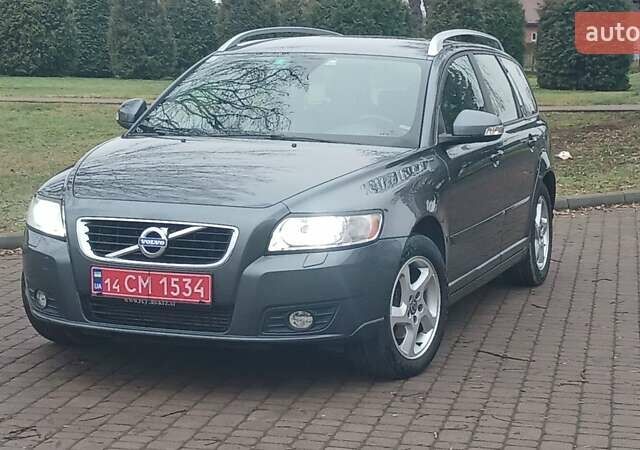 Сірий Вольво V50, об'ємом двигуна 0 л та пробігом 225 тис. км за 8750 $, фото 25 на Automoto.ua