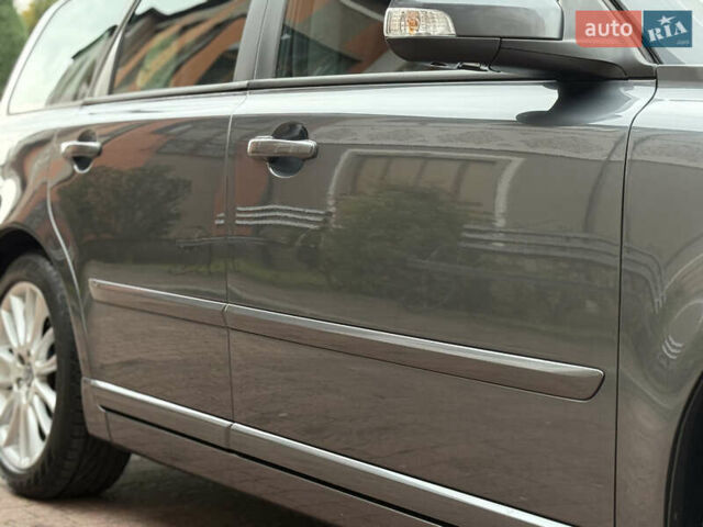 Сірий Вольво V50, об'ємом двигуна 1.6 л та пробігом 207 тис. км за 8500 $, фото 25 на Automoto.ua
