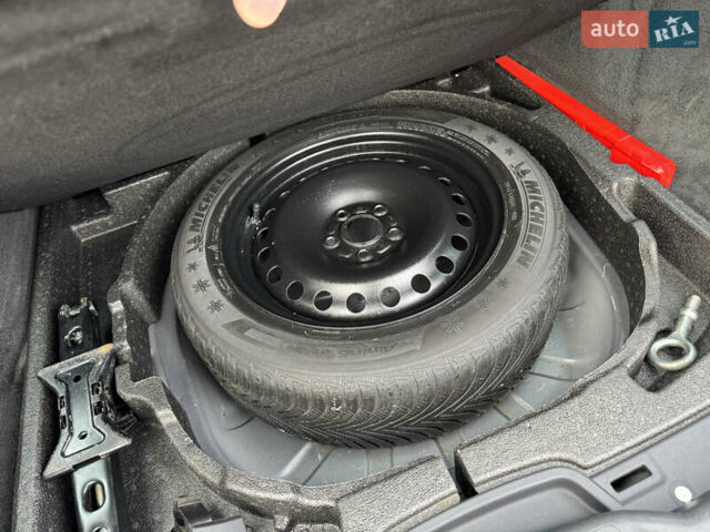 Сірий Вольво V50, об'ємом двигуна 1.6 л та пробігом 218 тис. км за 8899 $, фото 79 на Automoto.ua