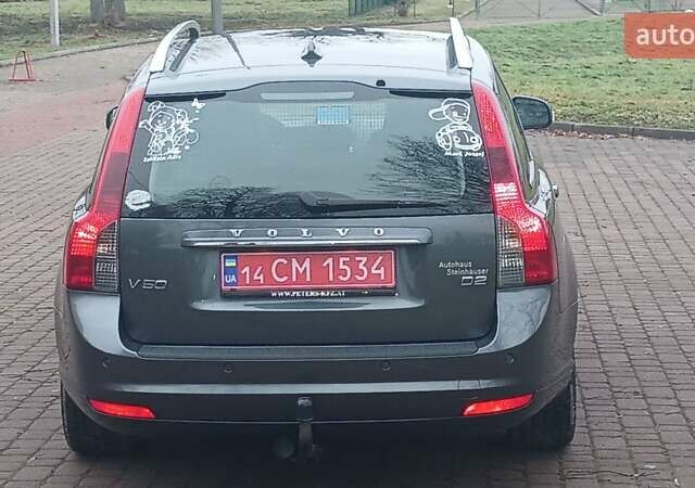 Сірий Вольво V50, об'ємом двигуна 0 л та пробігом 225 тис. км за 8750 $, фото 71 на Automoto.ua