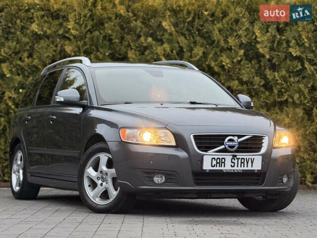 Серый Вольво В50, объемом двигателя 1.6 л и пробегом 222 тыс. км за 8500 $, фото 10 на Automoto.ua