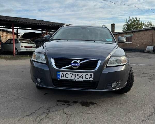 Серый Вольво В50, объемом двигателя 1.6 л и пробегом 255 тыс. км за 6900 $, фото 1 на Automoto.ua