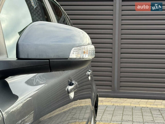 Сірий Вольво V50, об'ємом двигуна 1.6 л та пробігом 218 тис. км за 8899 $, фото 32 на Automoto.ua