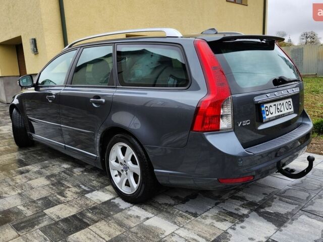 Сірий Вольво V50, об'ємом двигуна 1.56 л та пробігом 217 тис. км за 7500 $, фото 8 на Automoto.ua