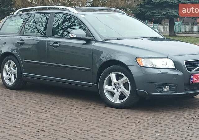 Сірий Вольво V50, об'ємом двигуна 0 л та пробігом 225 тис. км за 8750 $, фото 57 на Automoto.ua