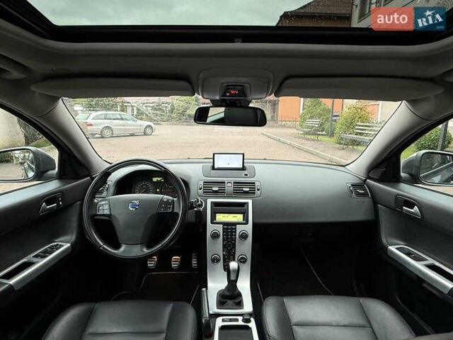 Сірий Вольво V50, об'ємом двигуна 1.6 л та пробігом 207 тис. км за 8500 $, фото 2 на Automoto.ua