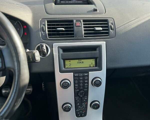 Сірий Вольво V50, об'ємом двигуна 1.6 л та пробігом 245 тис. км за 8350 $, фото 18 на Automoto.ua