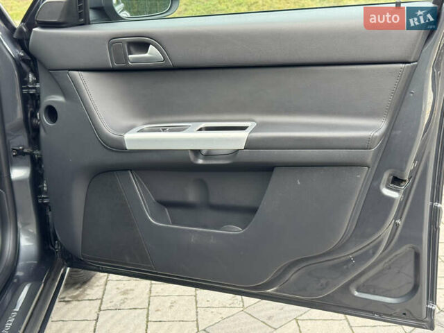 Сірий Вольво V50, об'ємом двигуна 1.6 л та пробігом 218 тис. км за 8899 $, фото 88 на Automoto.ua