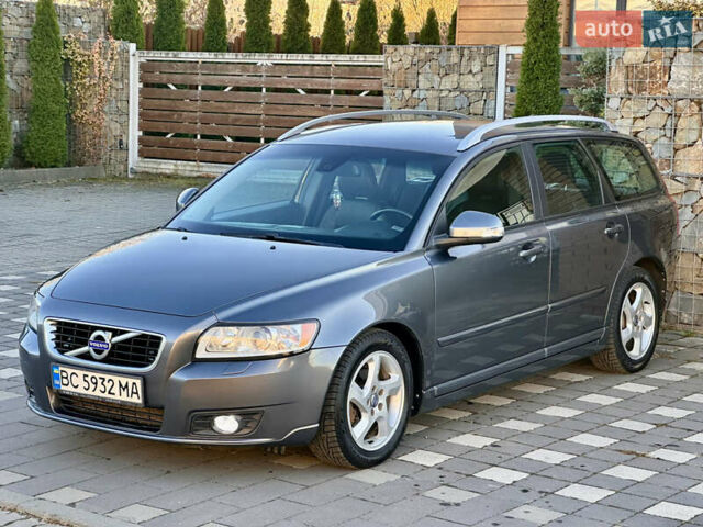 Серый Вольво В50, объемом двигателя 1.6 л и пробегом 215 тыс. км за 7499 $, фото 13 на Automoto.ua