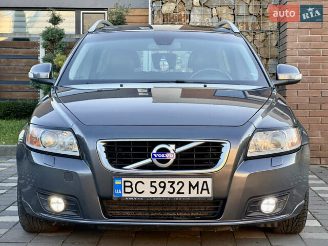 Серый Вольво В50, объемом двигателя 1.6 л и пробегом 215 тыс. км за 7499 $, фото 69 на Automoto.ua