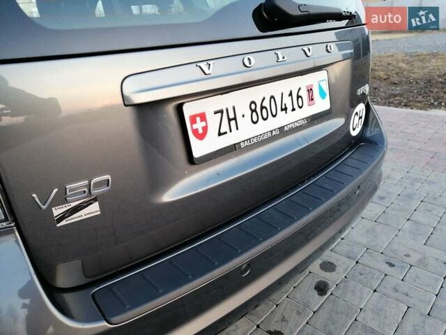 Сірий Вольво V50, об'ємом двигуна 1.6 л та пробігом 197 тис. км за 8499 $, фото 35 на Automoto.ua