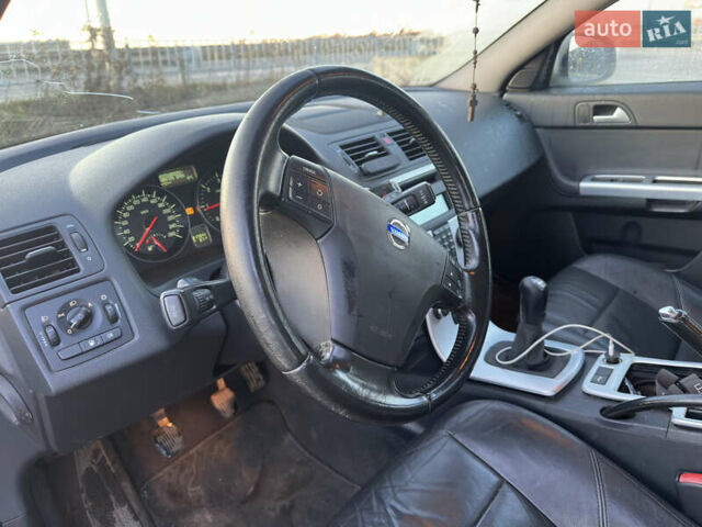 Серый Вольво В50, объемом двигателя 1.6 л и пробегом 217 тыс. км за 6800 $, фото 2 на Automoto.ua