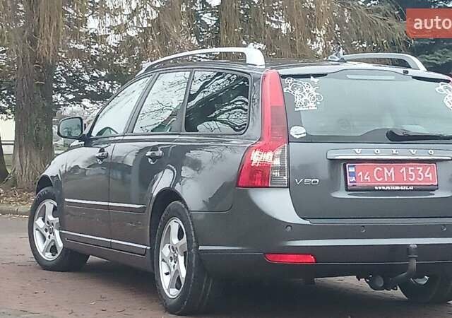 Сірий Вольво V50, об'ємом двигуна 0 л та пробігом 225 тис. км за 8750 $, фото 14 на Automoto.ua