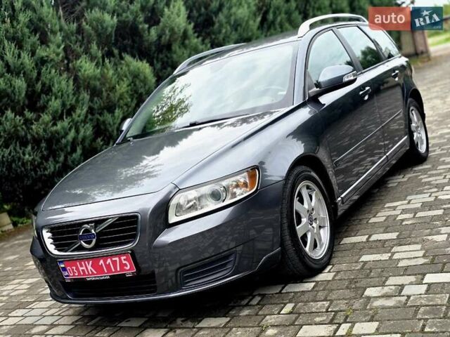 Серый Вольво В50, объемом двигателя 1.6 л и пробегом 200 тыс. км за 8700 $, фото 6 на Automoto.ua