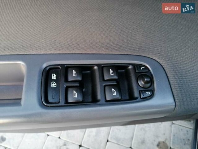 Сірий Вольво V50, об'ємом двигуна 1.6 л та пробігом 197 тис. км за 8499 $, фото 15 на Automoto.ua