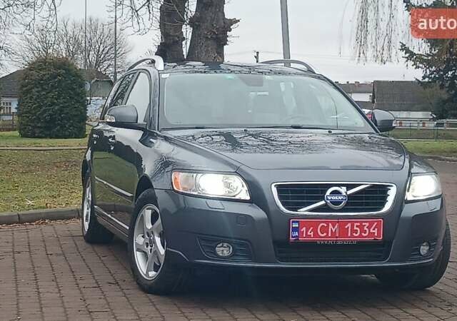 Сірий Вольво V50, об'ємом двигуна 0 л та пробігом 225 тис. км за 8750 $, фото 55 на Automoto.ua