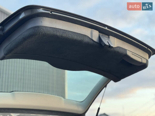 Серый Вольво В50, объемом двигателя 1.6 л и пробегом 228 тыс. км за 8950 $, фото 57 на Automoto.ua