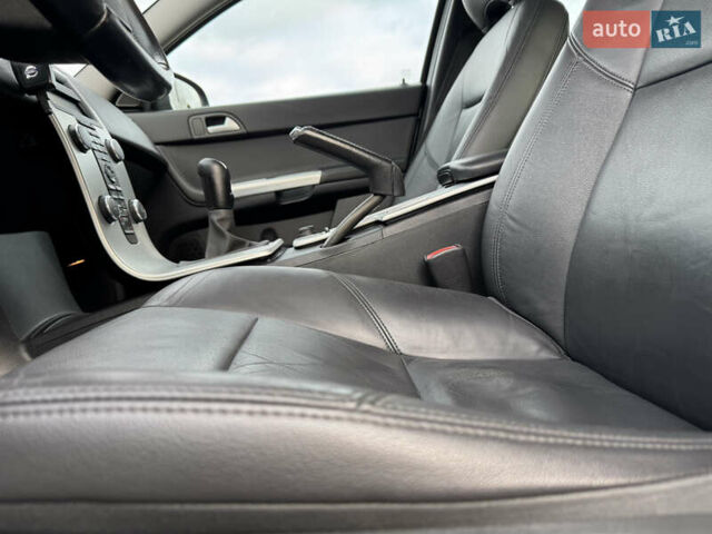 Сірий Вольво V50, об'ємом двигуна 1.6 л та пробігом 218 тис. км за 8899 $, фото 45 на Automoto.ua