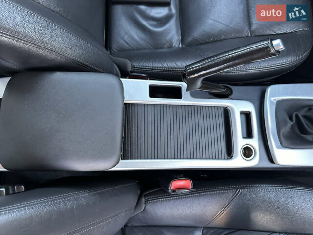 Серый Вольво В50, объемом двигателя 1.6 л и пробегом 215 тыс. км за 7499 $, фото 153 на Automoto.ua