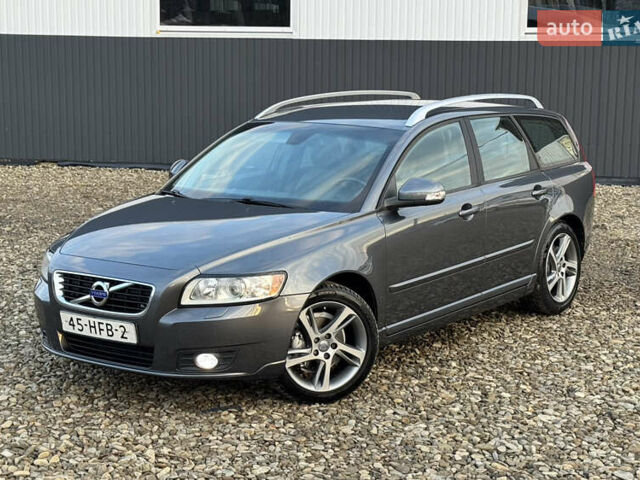 Серый Вольво В50, объемом двигателя 1.6 л и пробегом 228 тыс. км за 8950 $, фото 10 на Automoto.ua