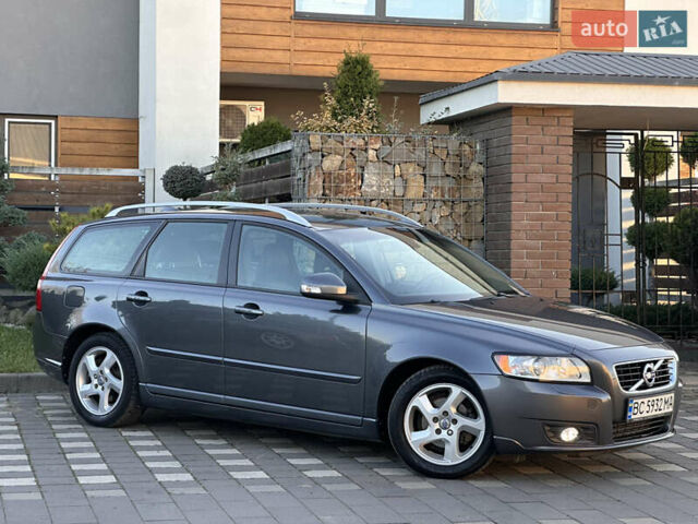 Серый Вольво В50, объемом двигателя 1.6 л и пробегом 215 тыс. км за 7499 $, фото 58 на Automoto.ua