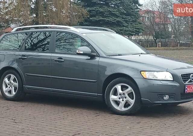 Сірий Вольво V50, об'ємом двигуна 0 л та пробігом 225 тис. км за 8750 $, фото 53 на Automoto.ua