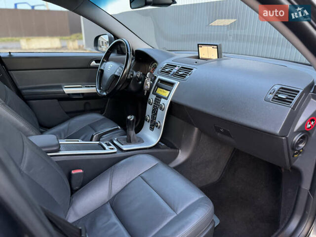 Серый Вольво В50, объемом двигателя 1.6 л и пробегом 228 тыс. км за 8950 $, фото 33 на Automoto.ua