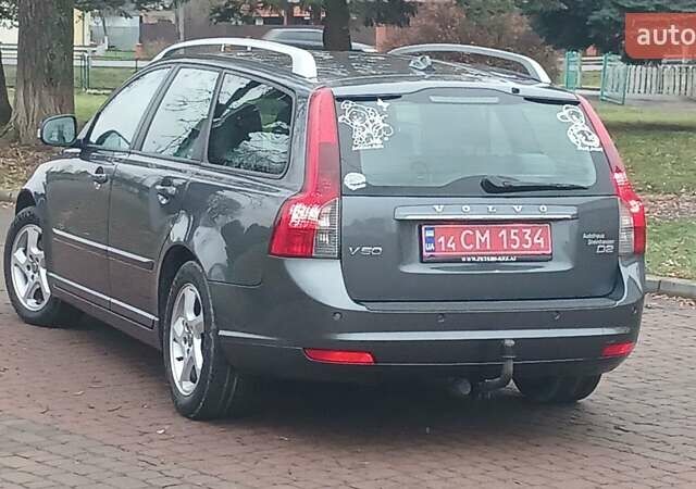 Сірий Вольво V50, об'ємом двигуна 0 л та пробігом 225 тис. км за 8750 $, фото 15 на Automoto.ua
